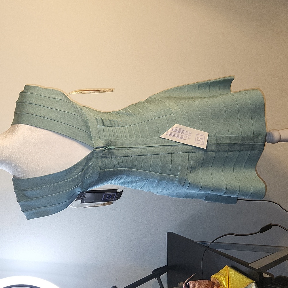 HERVE LEGER "Noma" A-line dress in cascade blue. NWT size medium - Picture 6 of 11